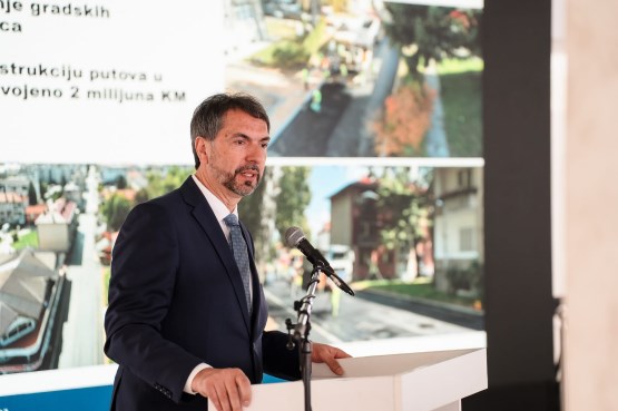 Zamjenik predsjedavajućeg Predstavničkog doma PSBiH Marinko Čavara učestvovao na obilježavanju Dana Općine Vitez 